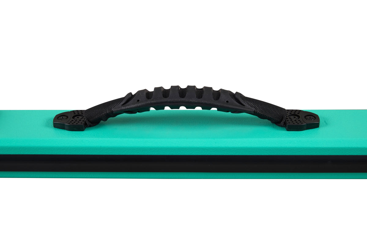 Lion carbon fibre textured cue case, handle detail